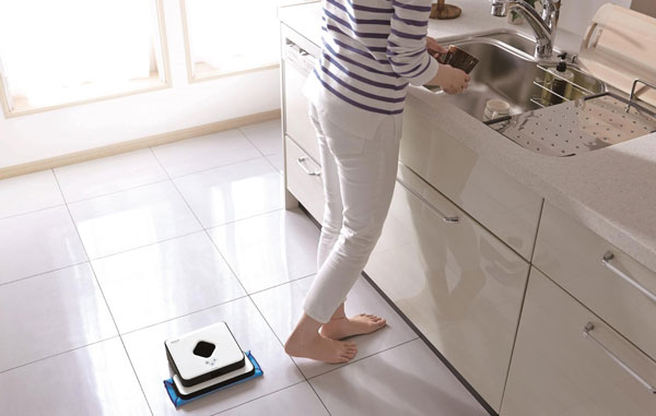 Có nên mua robot hút bụi?