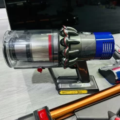 Máy Hút Bụi Không Dây Dyson V10 Fluffy 17 z7123156248478 11c86588aaef80ea7970583c9e337b93