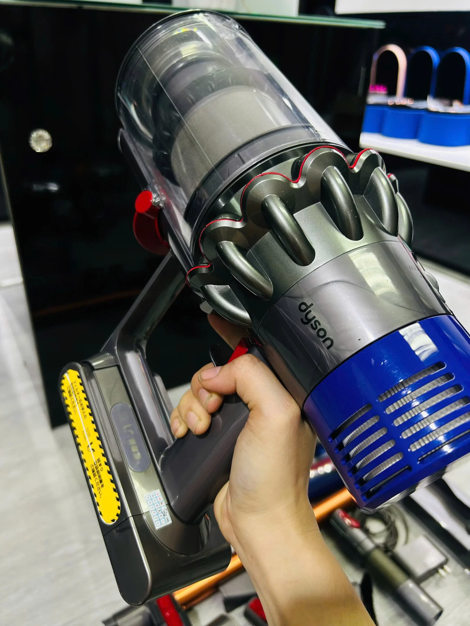 Máy Hút Bụi Không Dây Dyson V10 Fluffy 9 Máy Hút Bụi Không Dây Dyson V10 Fluffy - Ảnh 7