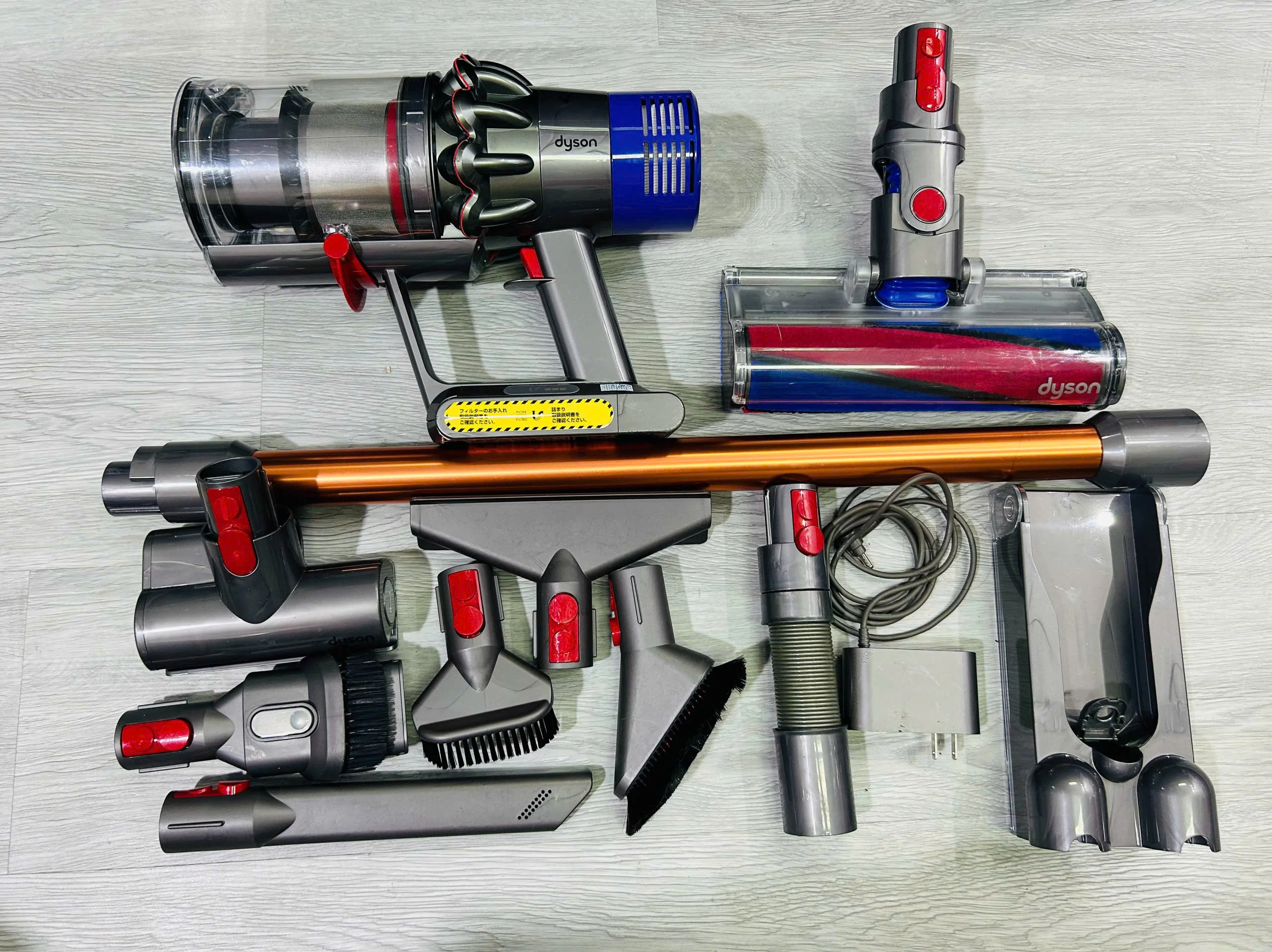 Máy Hút Bụi Không Dây Dyson V10 Fluffy 6 Máy Hút Bụi Không Dây Dyson V10 Fluffy - Ảnh 4