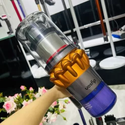 Máy hút bụi cầm tay Dyson V15 Detect Laser - Đếm Từng Hạt Bụi 16 z7816310002770 f09bde5caf40a3a159db05190faa9591 Photoroom