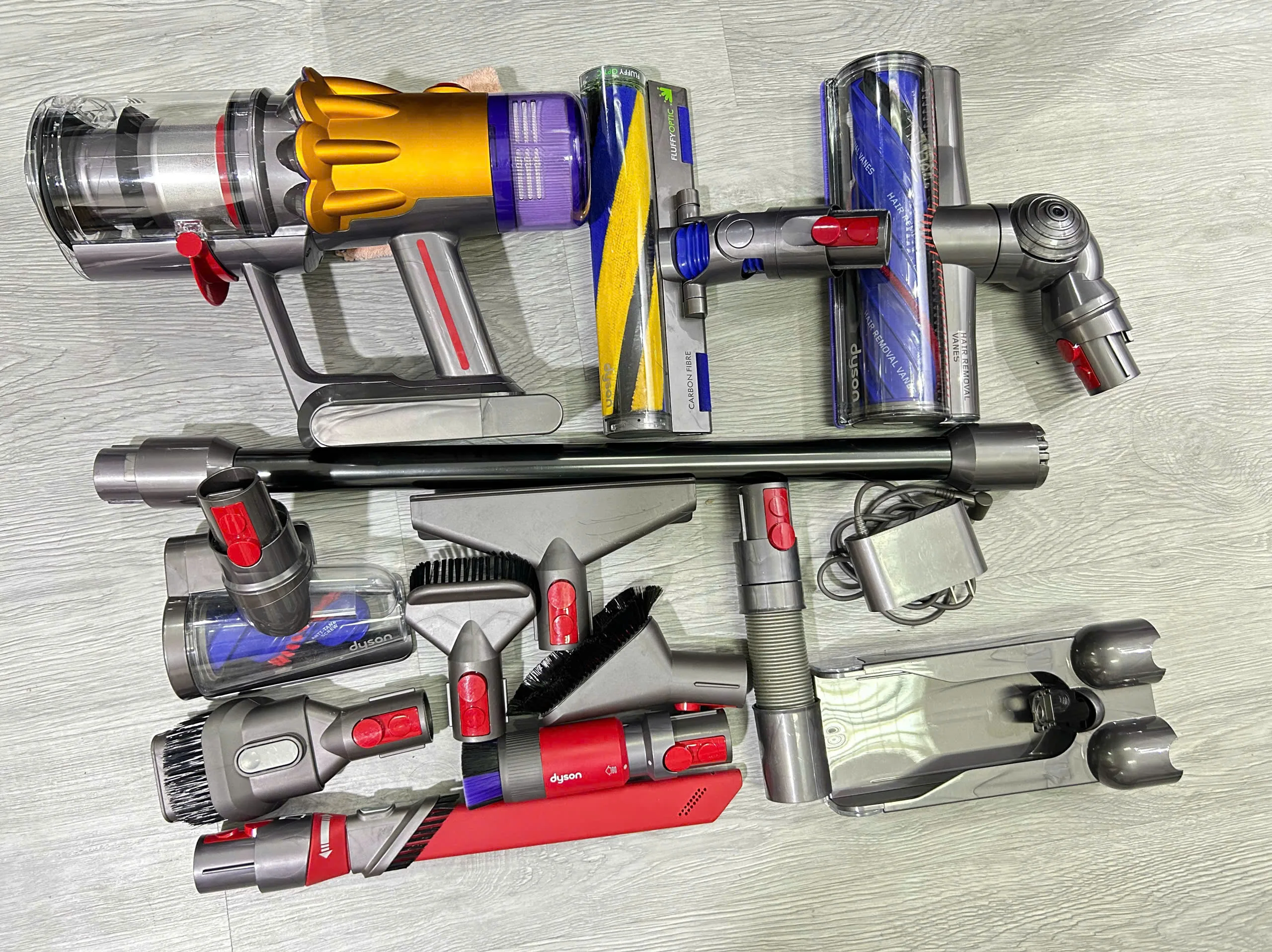 Máy hút bụi Dyson V12 Detect Slim Absolute - Làm Sạch Tuyệt Đối 4 Máy hút bụi Dyson V12 Detect Slim Absolute - Làm Sạch Tuyệt Đối - Ảnh 3