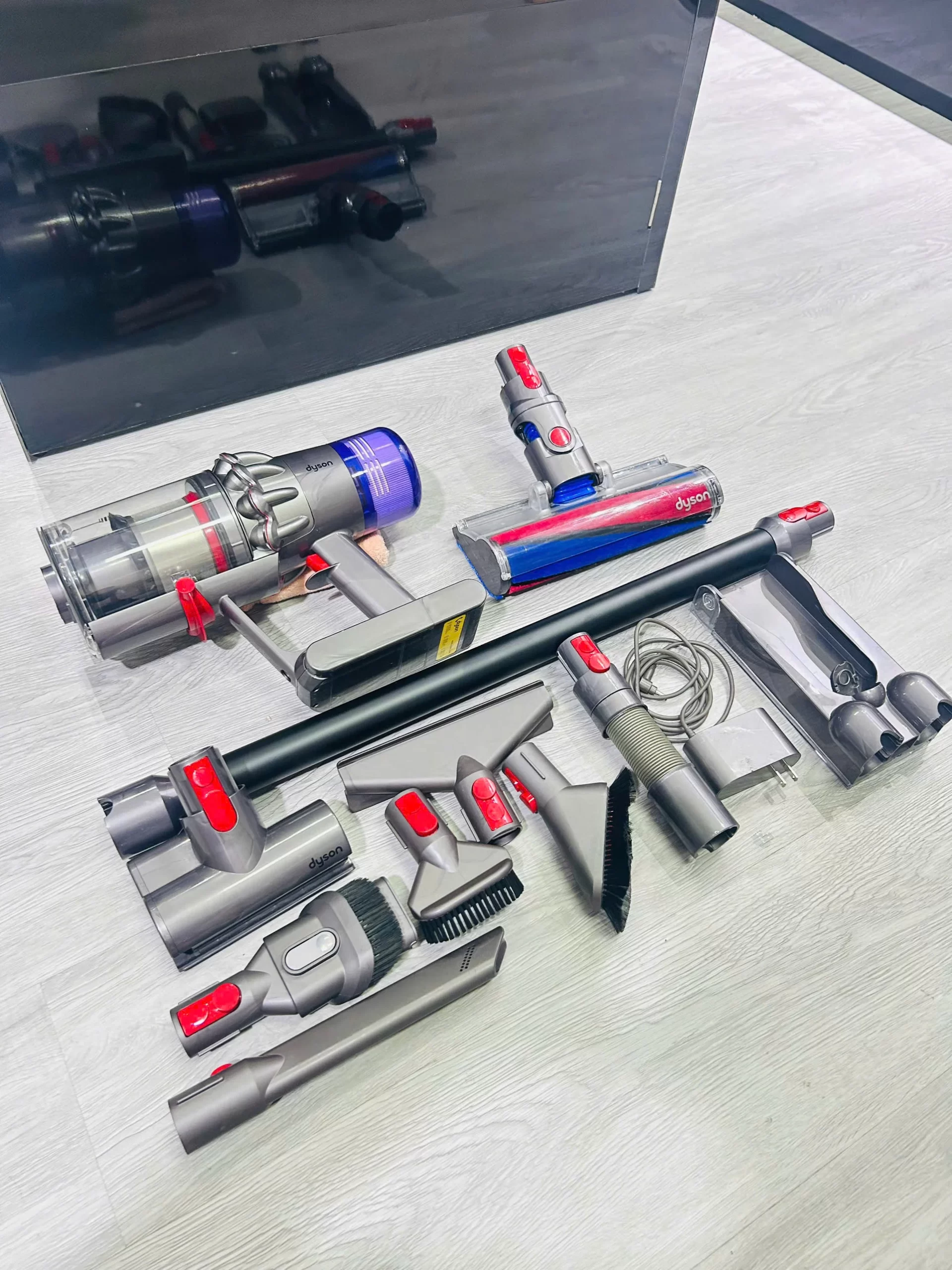 Máy hút bụi không dây Dyson V11 Fluffy - Nội Địa Nhật 6 Máy hút bụi không dây Dyson V11 Fluffy - Nội Địa Nhật - Ảnh 4