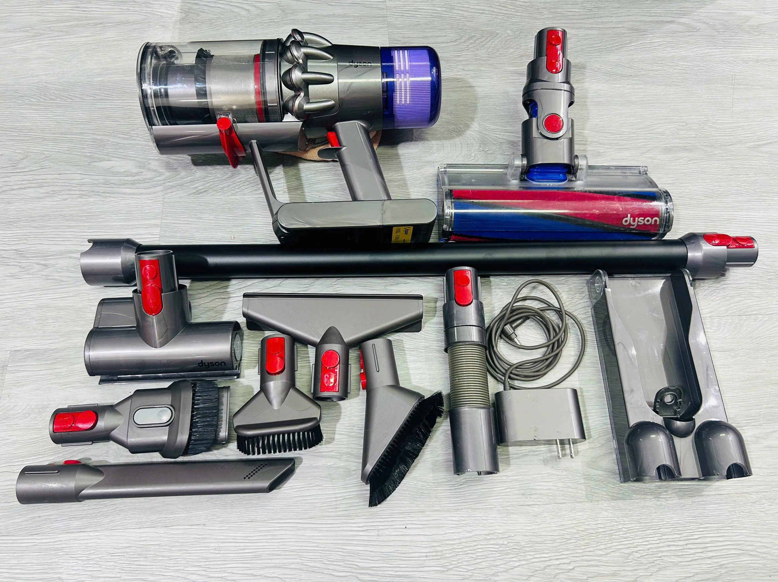 Máy hút bụi không dây Dyson V11 Fluffy - Nội Địa Nhật 5 Máy hút bụi không dây Dyson V11 Fluffy - Nội Địa Nhật - Ảnh 3