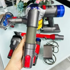 Máy hút bụi cầm tay Dyson V8 Focus Clean 18 z7410476836030 2323f1104dfde7d62aef6c1a5c936da8 Photoroom