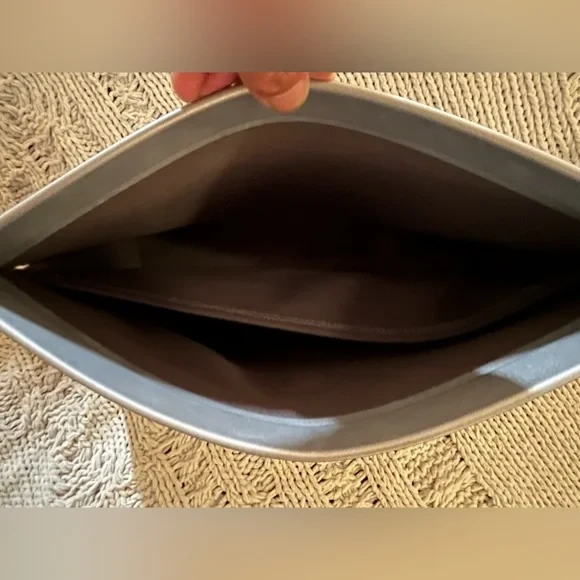 Túi Đựng Máy Sấy Tóc Dyson Chính Hãng Màu Platinum 4 Túi Đựng Máy Sấy Tóc Dyson Chính Hãng Màu Platinum - Ảnh 3