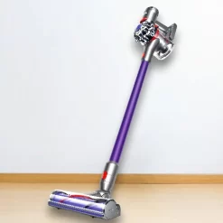 Dyson V7